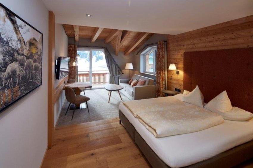 Alpenjuwel Rohnenspitze Otel Zöblen Dış mekan fotoğraf